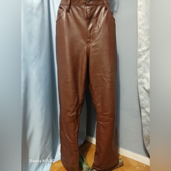 Abercrombie & Fitch Curve Leather 90s Straight Pants-Ultra High Rise Size 32/14 - Picture 11 of 16